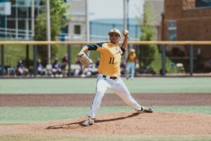 WVU loses 9-1 to TCU, Horned Frogs sweep Mountaineers